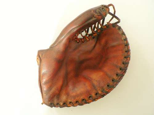 Rawlings Leacock LFB Basemitt Front